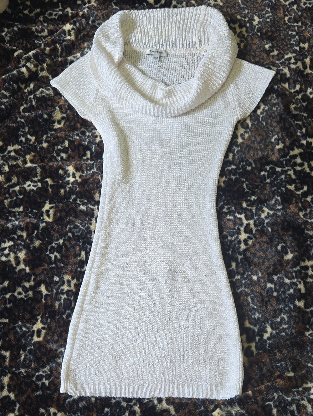 bebe White Cowl Neck Tunic Top, XS.